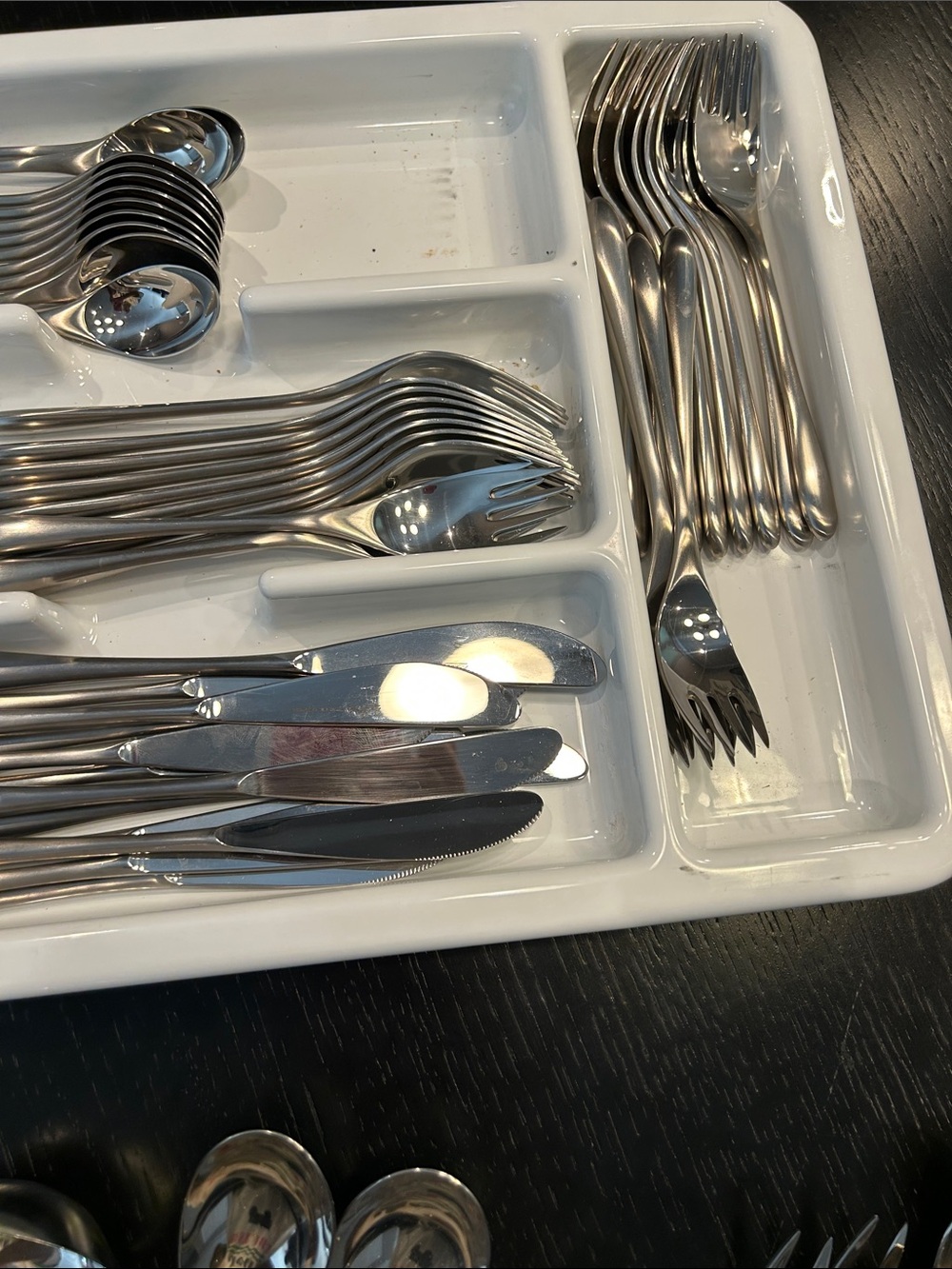 Rosenthal Taille 70 Piece Polished Silver Stainless Flatware Set - Picture 7 of 12